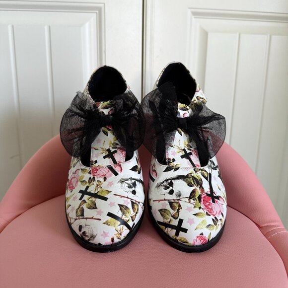 Iron Fist Low Heel Cutout Shoes with Cute Black Bow - Picture 3 of 11